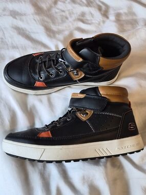 Skechers Kids Black Hiking Sneakers with Brown and Orange Accents Size 4
